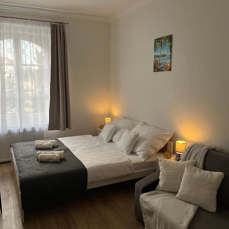 Апартаменты Szechenyi Apartman Эстергом Экстерьер фото